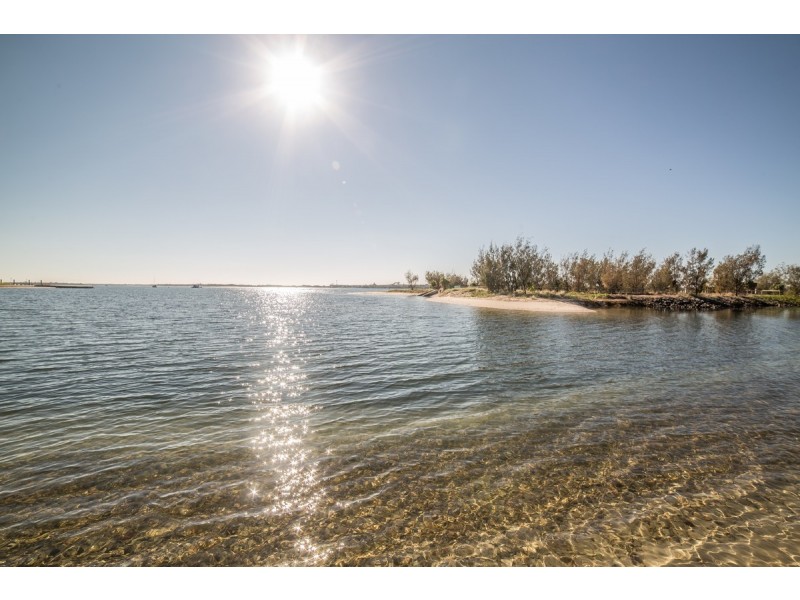 24 Allden Avenue, Labrador QLD 4215