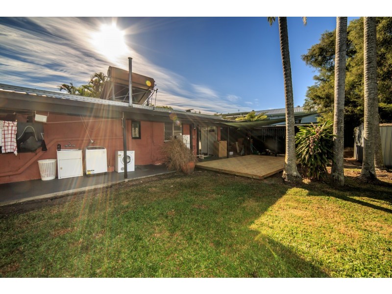 24 Allden Avenue, Labrador QLD 4215