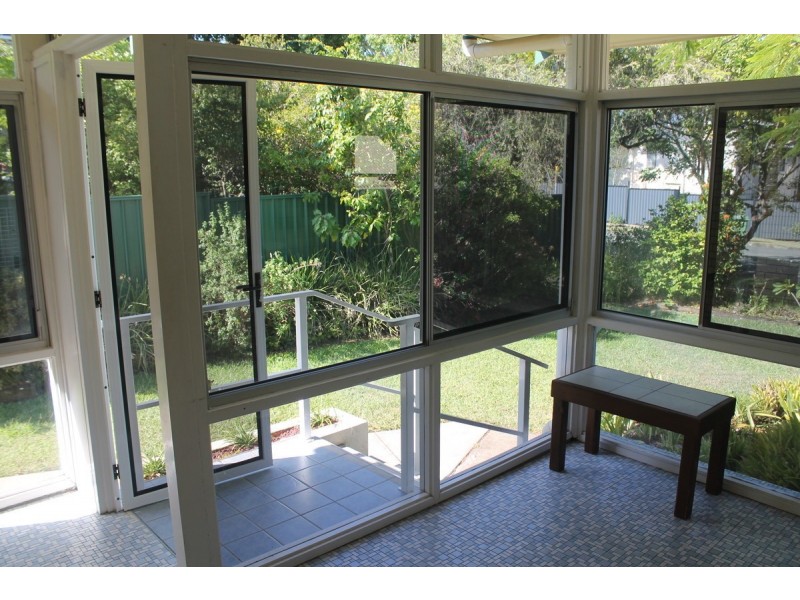 15 Water Street, Southport QLD 4215