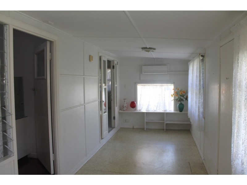 15 Water Street, Southport QLD 4215