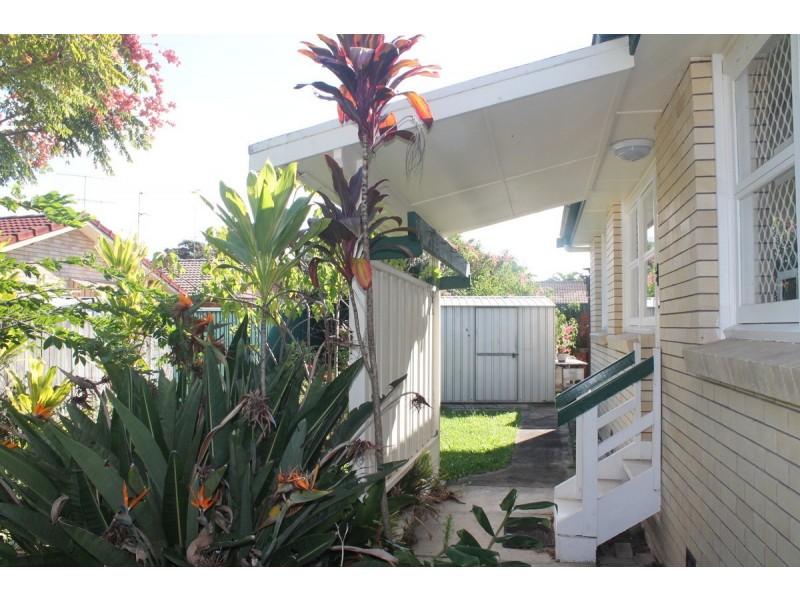 15 Water Street, Southport QLD 4215