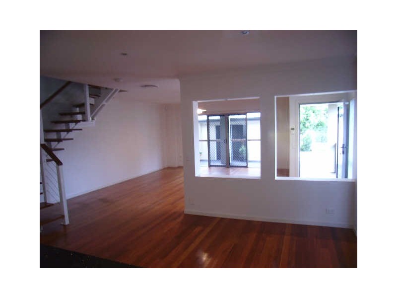 1/82 Slatyer Avenue, Bundall QLD 4217