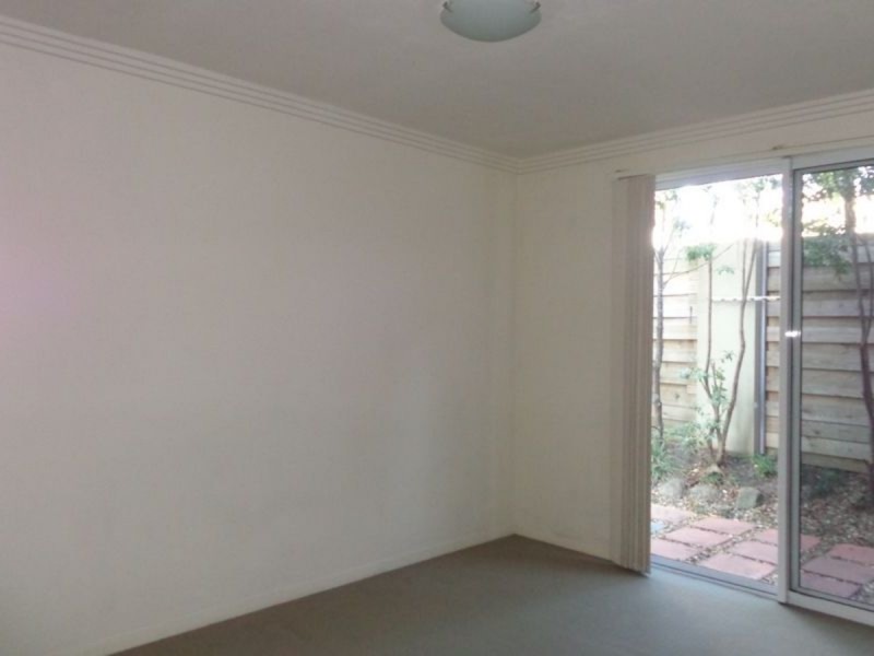 7/6-10 Rose Street, Southport QLD 4215