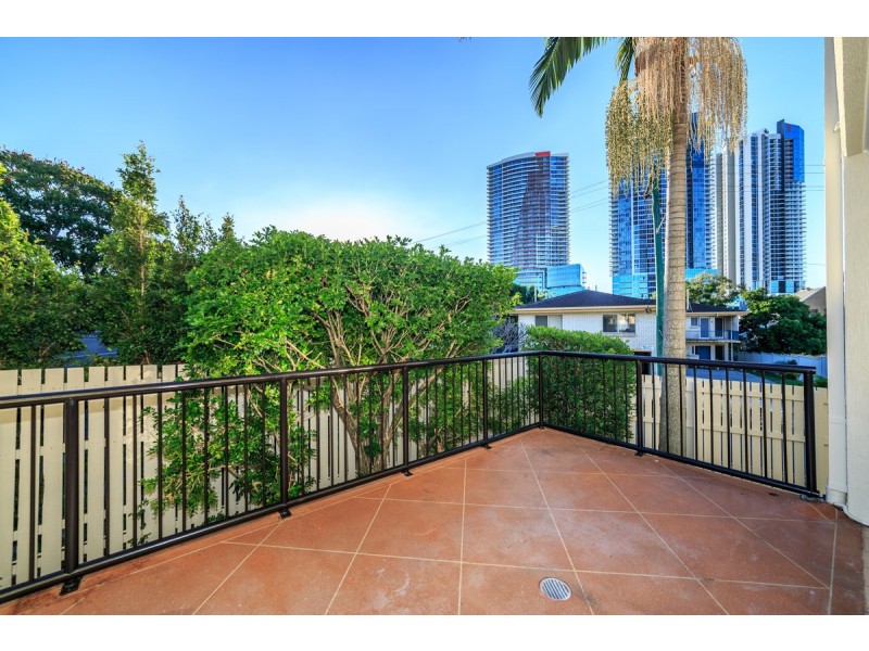 6/63 Queen Street, Southport QLD 4215