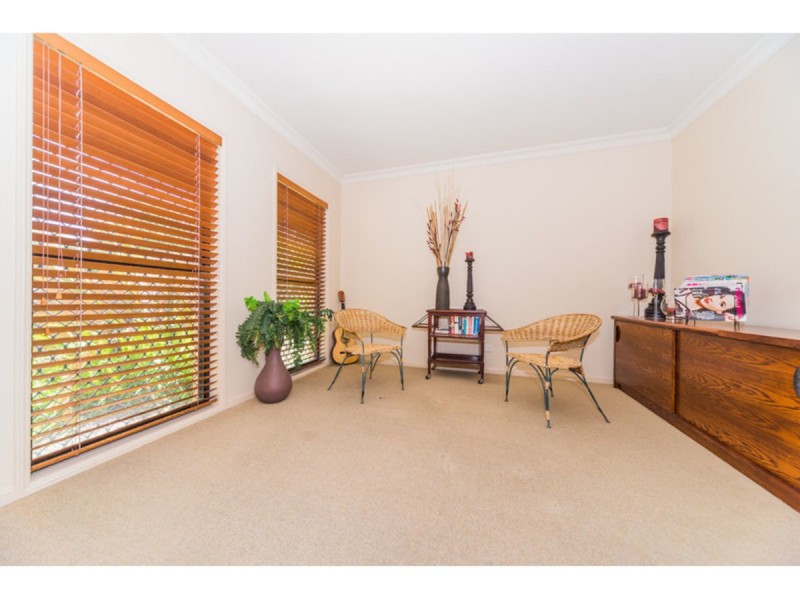 5 Hazel Court, Arundel QLD 4214
