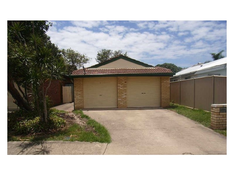 1/77 Worendo Street, Southport QLD 4215
