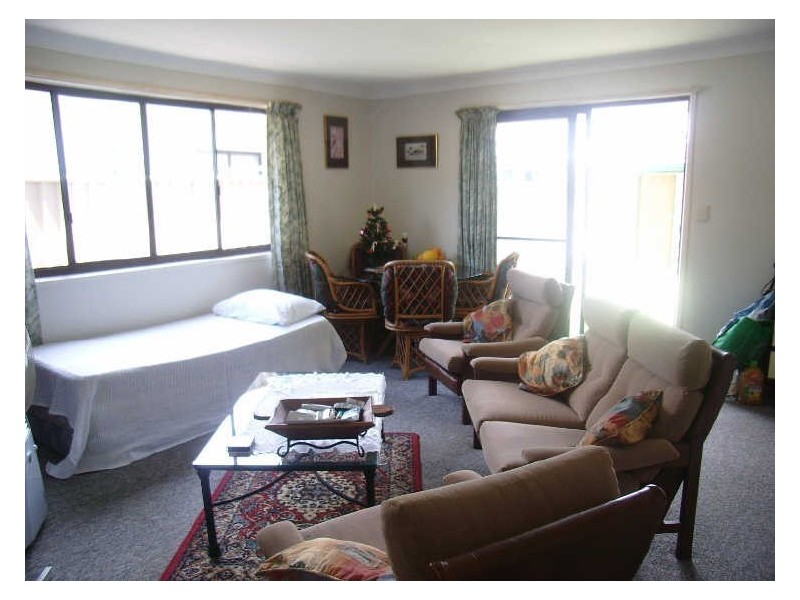 1/77 Worendo Street, Southport QLD 4215