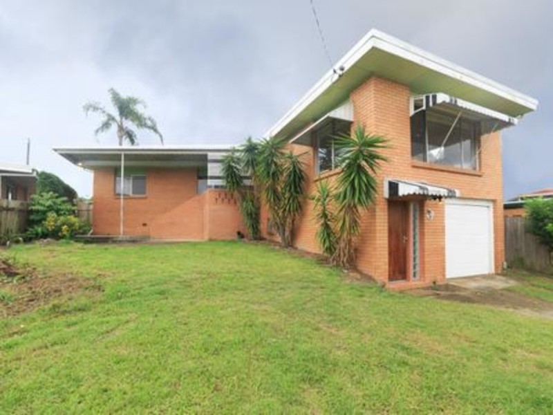 12 Caroline Avenue, Southport QLD 4215