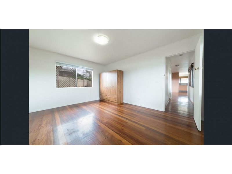 12 Caroline Avenue, Southport QLD 4215