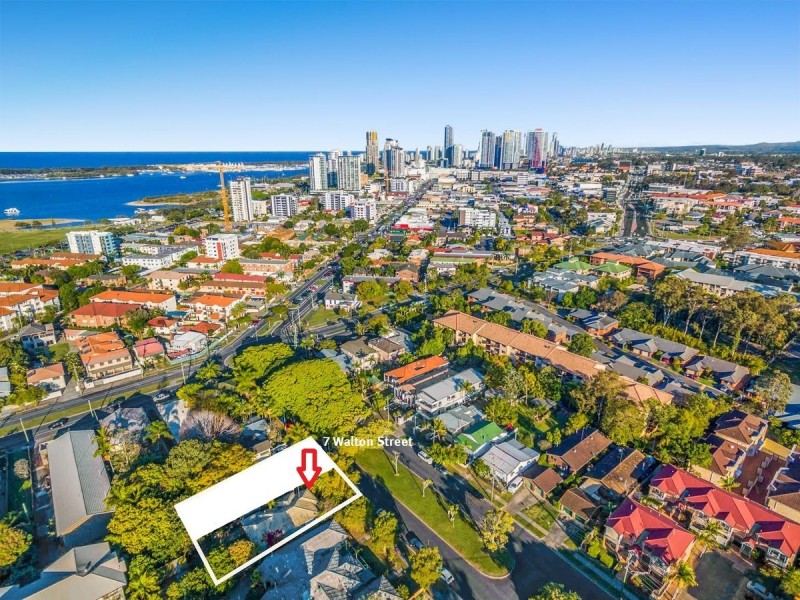7 Walton Street, Southport QLD 4215