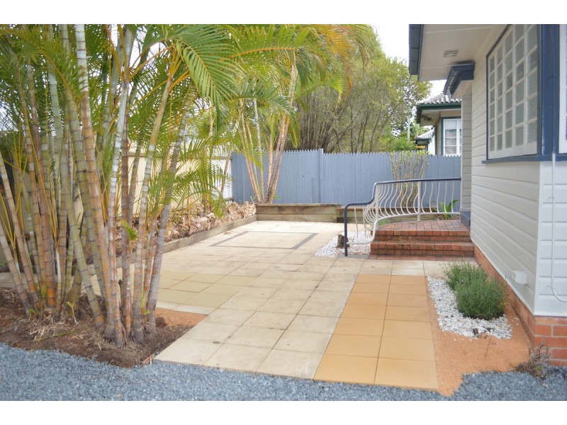 7 Walton Street, Southport QLD 4215