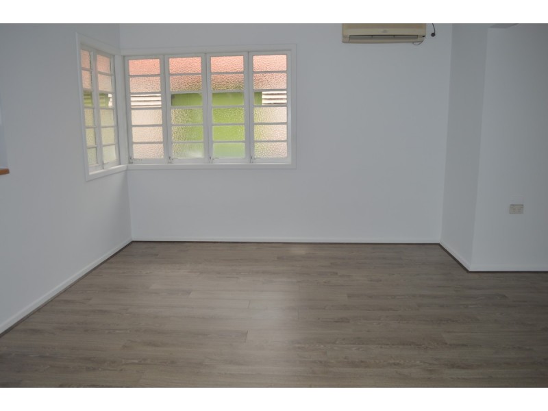 7 Walton Street, Southport QLD 4215