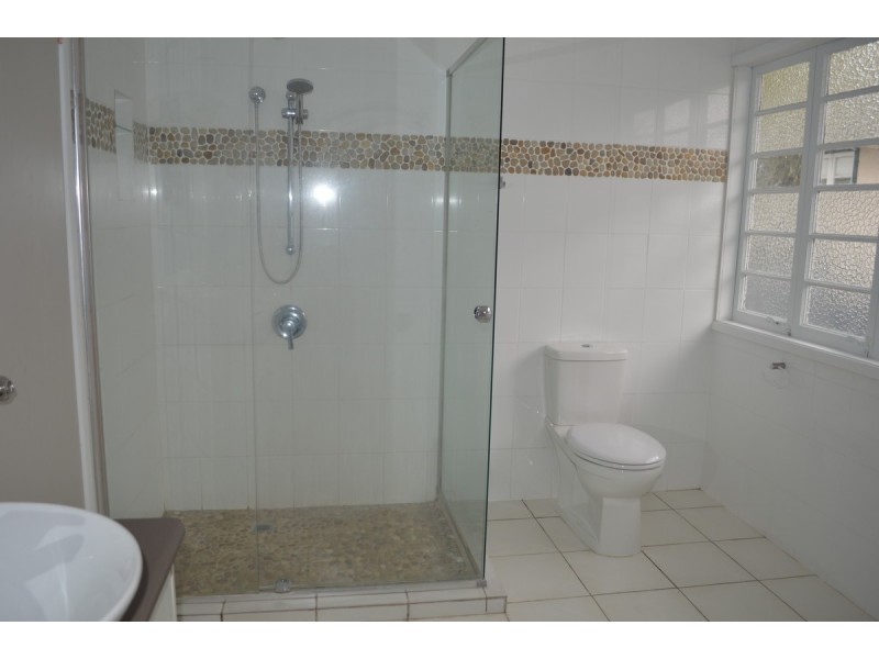 7 Walton Street, Southport QLD 4215