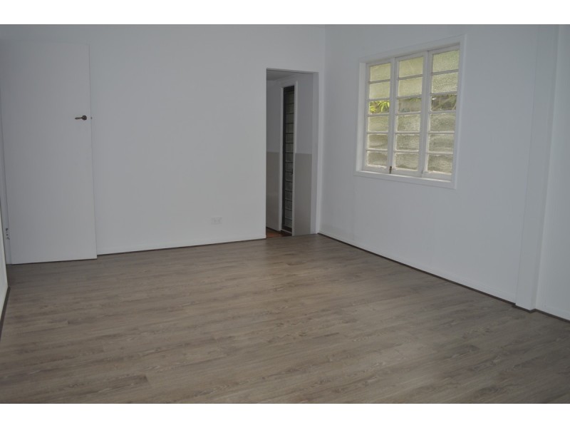 7 Walton Street, Southport QLD 4215