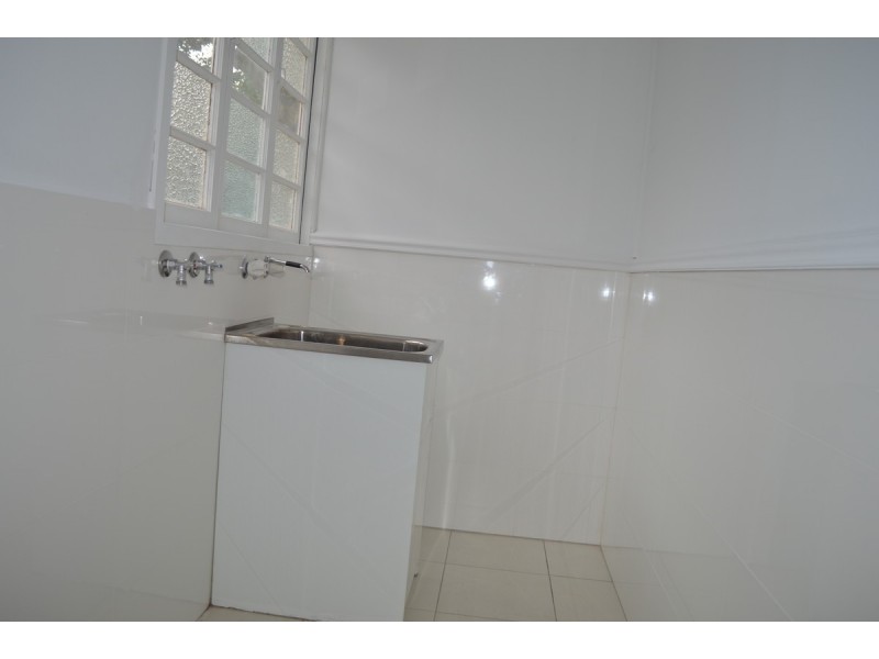 7 Walton Street, Southport QLD 4215