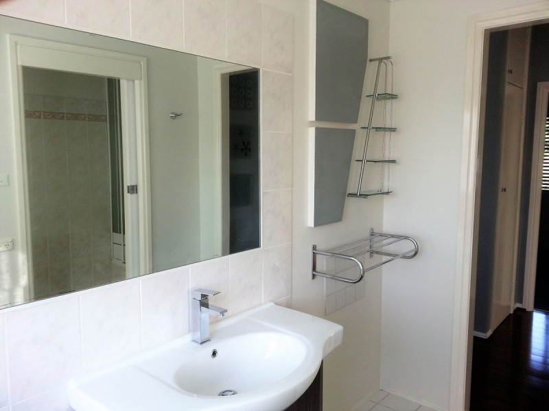 7 Woomera Crescent, Southport QLD 4215