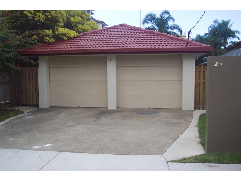 1 & 2/25 Little Norman Street, Southport QLD 4215