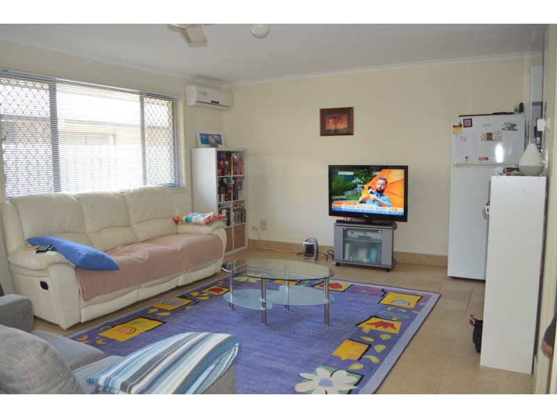 1 & 2/25 Little Norman Street, Southport QLD 4215