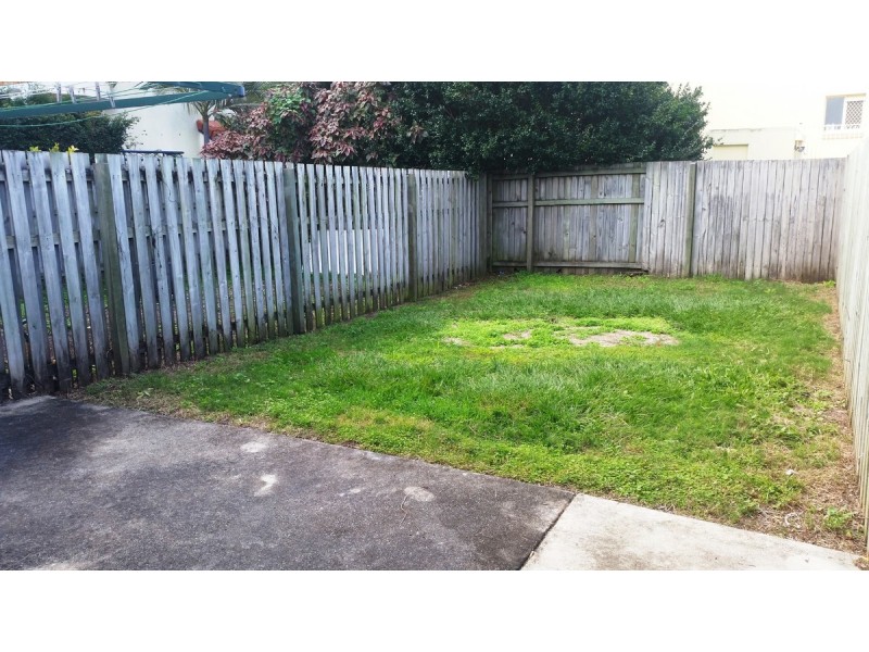 1 & 2/25 Little Norman Street, Southport QLD 4215