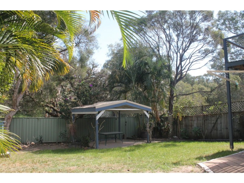 17 Warana Avenue, Southport QLD 4215