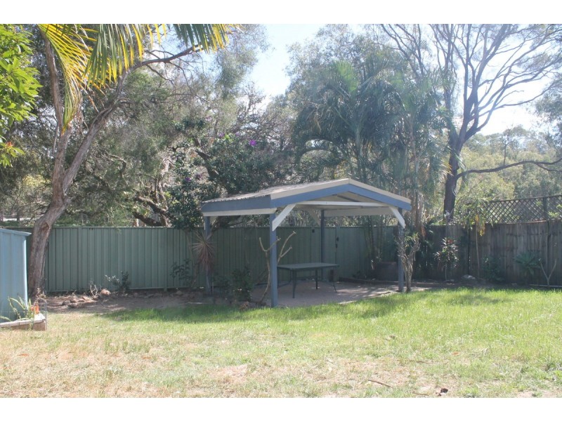 17 Warana Avenue, Southport QLD 4215
