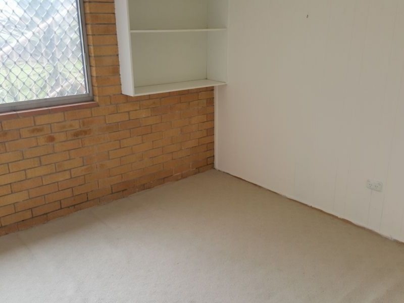 21 Eileen Avenue, Southport QLD 4215