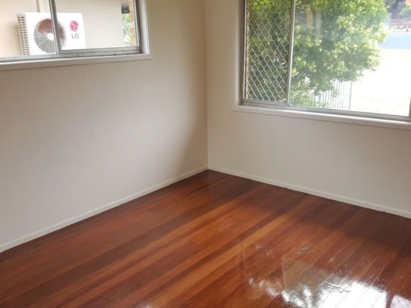 21 Eileen Avenue, Southport QLD 4215