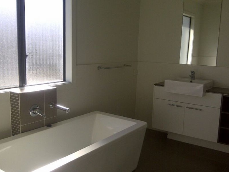3/111 Pohlman Street, Southport QLD 4215
