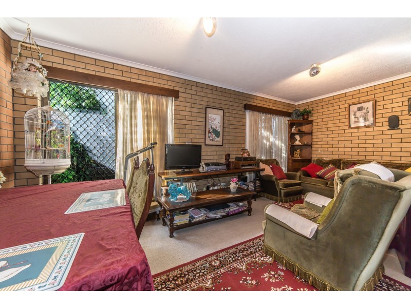 4/9 Proud Street, Labrador QLD 4215