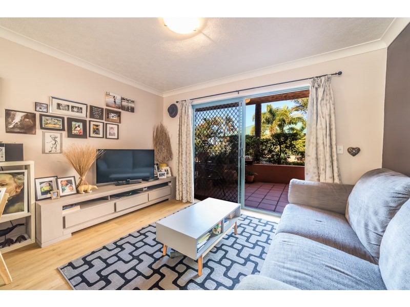 2/12 Gillian Lane, Southport QLD 4215