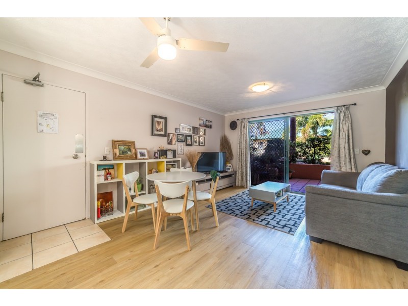 2/12 Gillian Lane, Southport QLD 4215