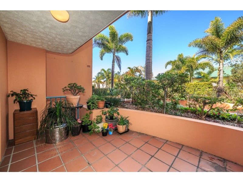 2/12 Gillian Lane, Southport QLD 4215