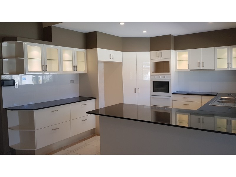 734 Nerang-Broadbeach Road, Carrara QLD 4211