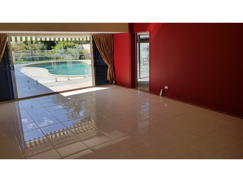 734 Nerang-Broadbeach Road, Carrara QLD 4211