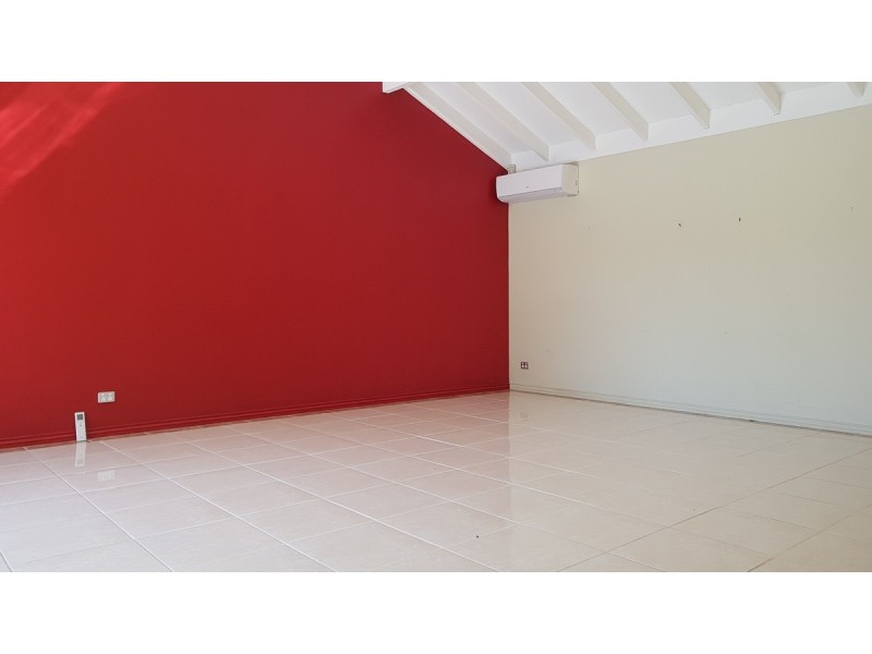 734 Nerang-Broadbeach Road, Carrara QLD 4211