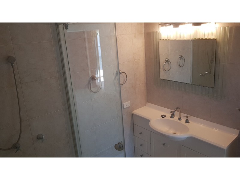 734 Nerang-Broadbeach Road, Carrara QLD 4211