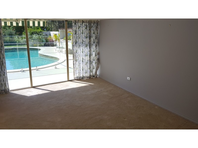 734 Nerang-Broadbeach Road, Carrara QLD 4211