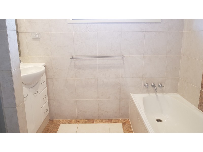 734 Nerang-Broadbeach Road, Carrara QLD 4211