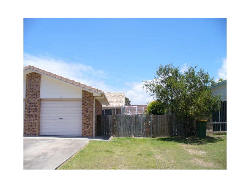 2/4 Jannie Court, Labrador QLD 4215