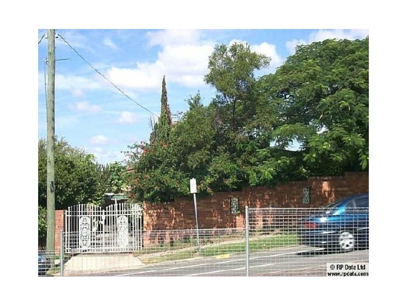 86 Smith Street, Southport QLD 4215