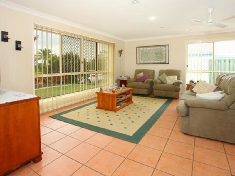 18 Marble Arch Place, Arundel QLD 4214
