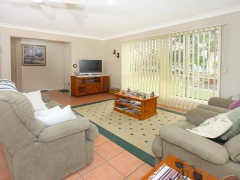 18 Marble Arch Place, Arundel QLD 4214
