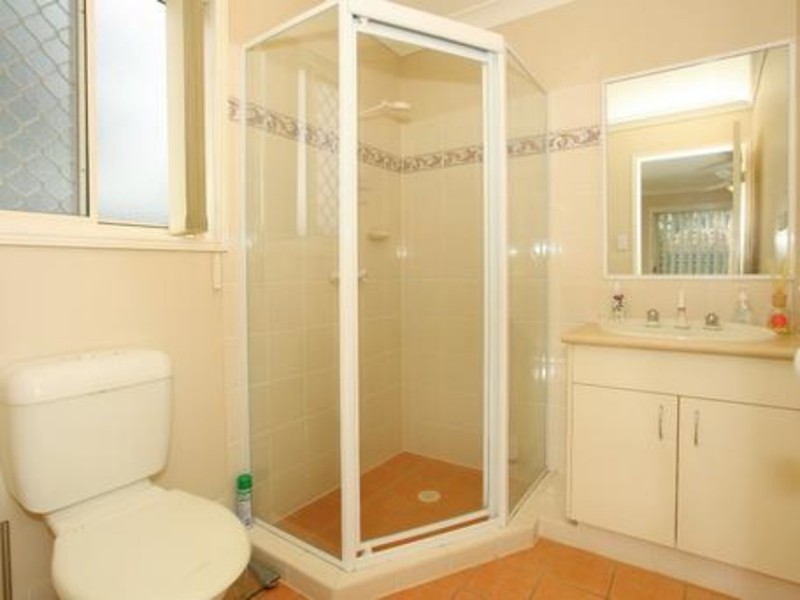 18 Marble Arch Place, Arundel QLD 4214