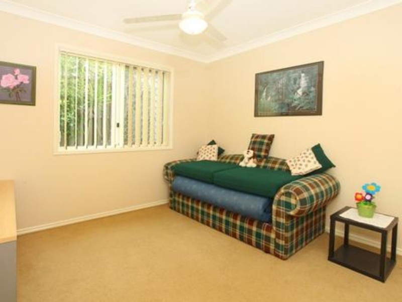 18 Marble Arch Place, Arundel QLD 4214