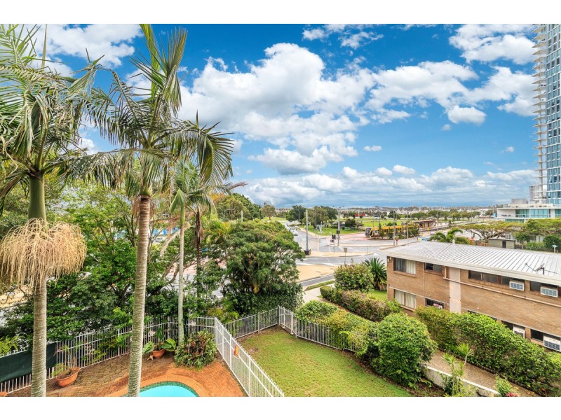 201/65 Bauer Street, Southport QLD 4215
