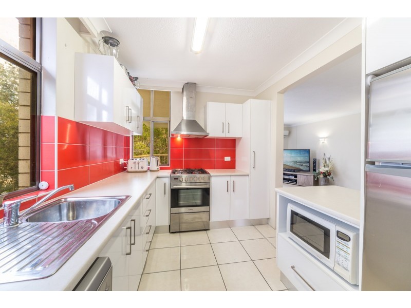 201/65 Bauer Street, Southport QLD 4215