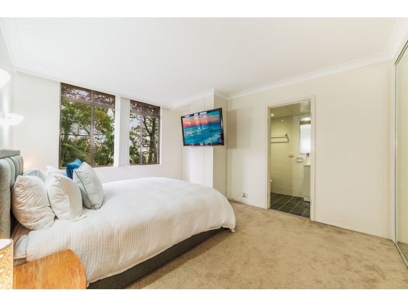 201/65 Bauer Street, Southport QLD 4215