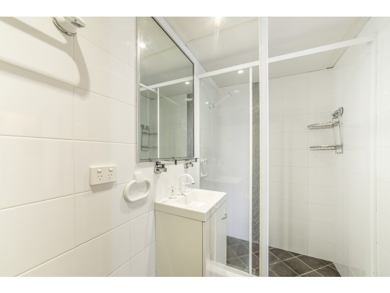 201/65 Bauer Street, Southport QLD 4215