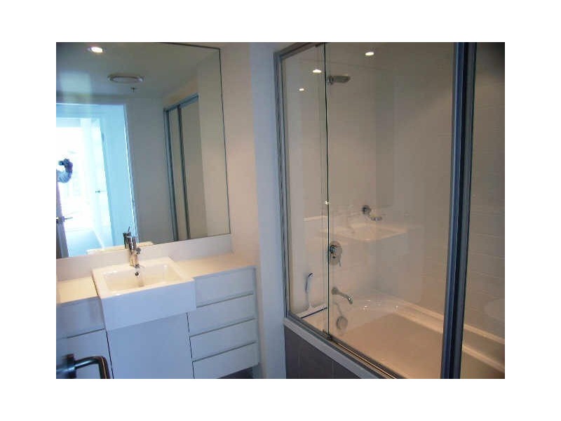 22001/56 Scarborough, Southport QLD 4215