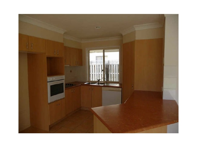 21 Yaldara (TC), Pacific Pines QLD 4211